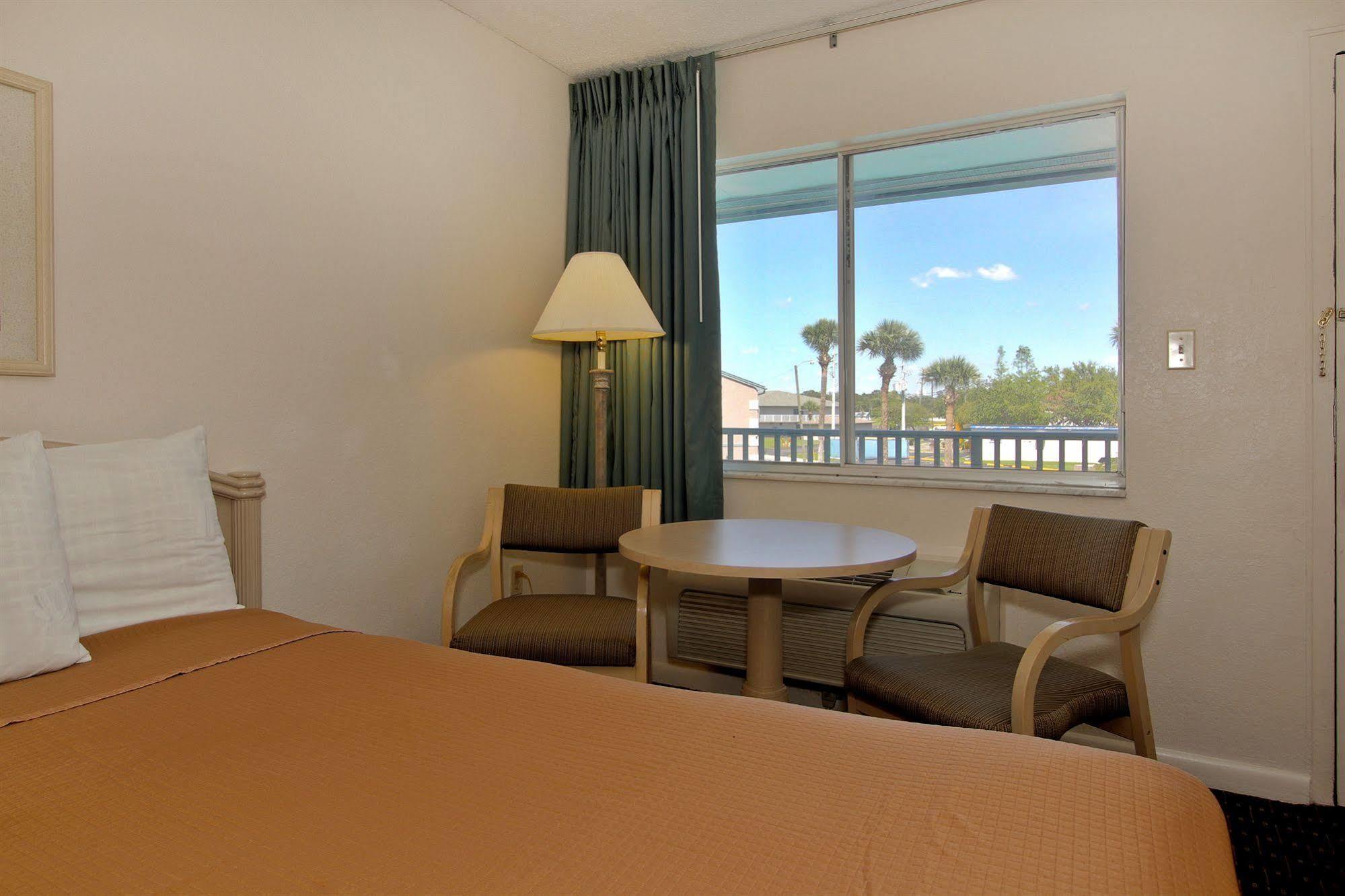 Motel Super 8 By Wyndham Kissimmee Esterno foto